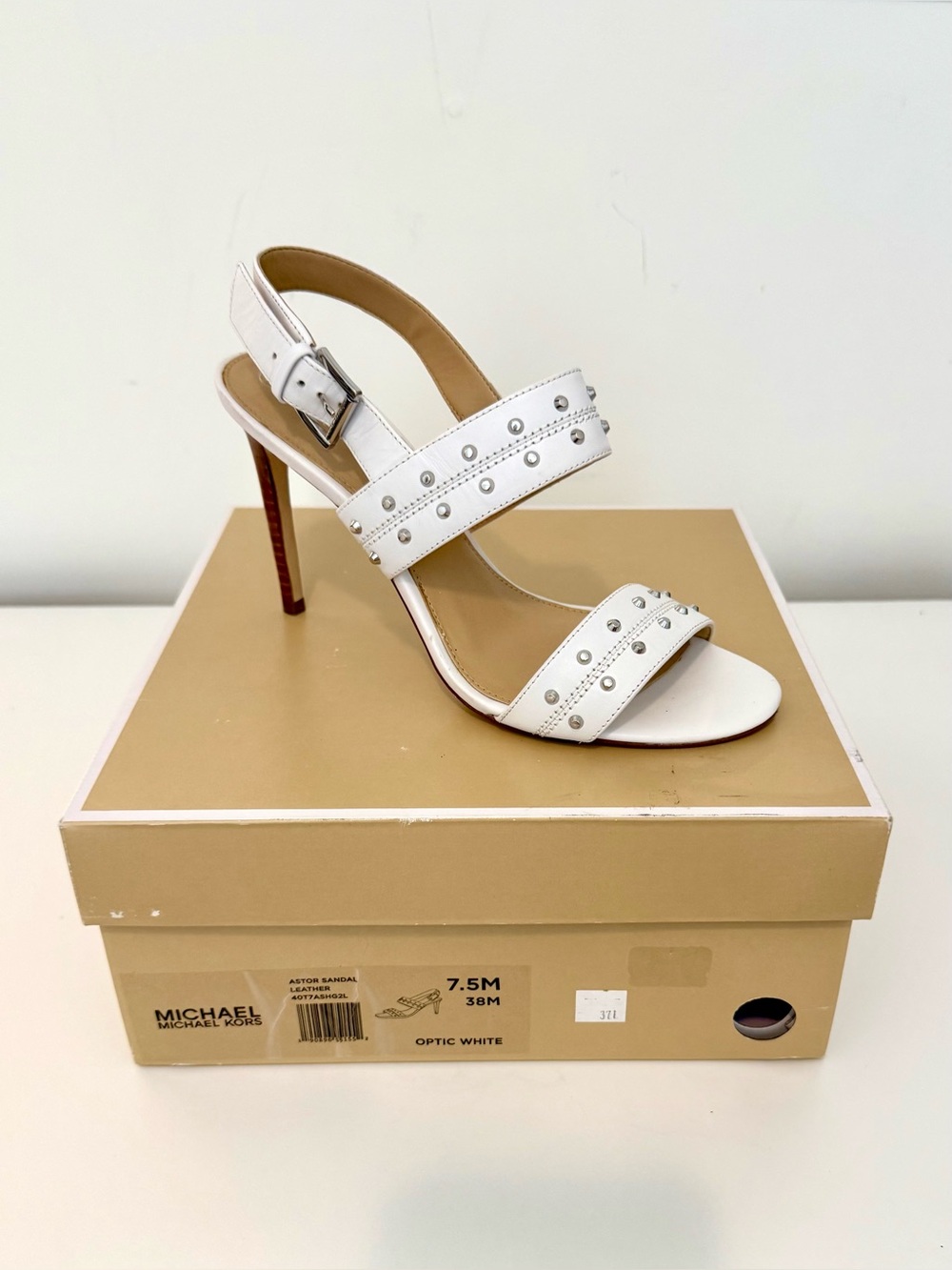 NEW Michael Kors White Astor Sandal - Size 7.5